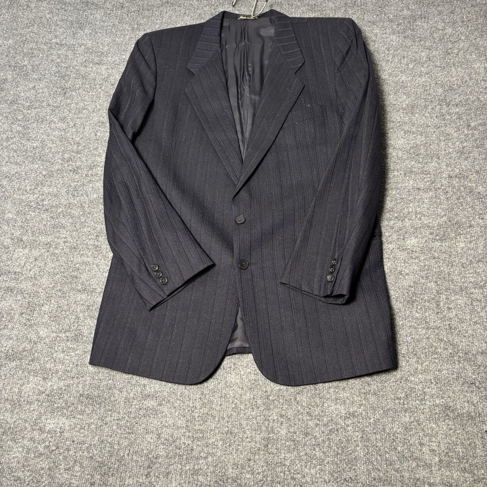 Emanuel Ungaro Uomo Mens‎ Suit 42L Navy Pinstripe Wool Italy Saks Fifth Avenue